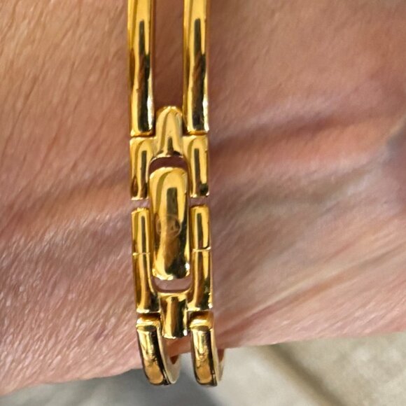 Ladies Movado Bracelet Style Watch in Gold Tone - Picture 8 of 13